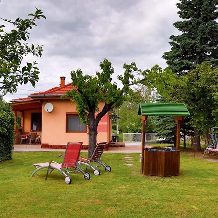 Balaton Apartman Balatonmariafurdo Exterior photo