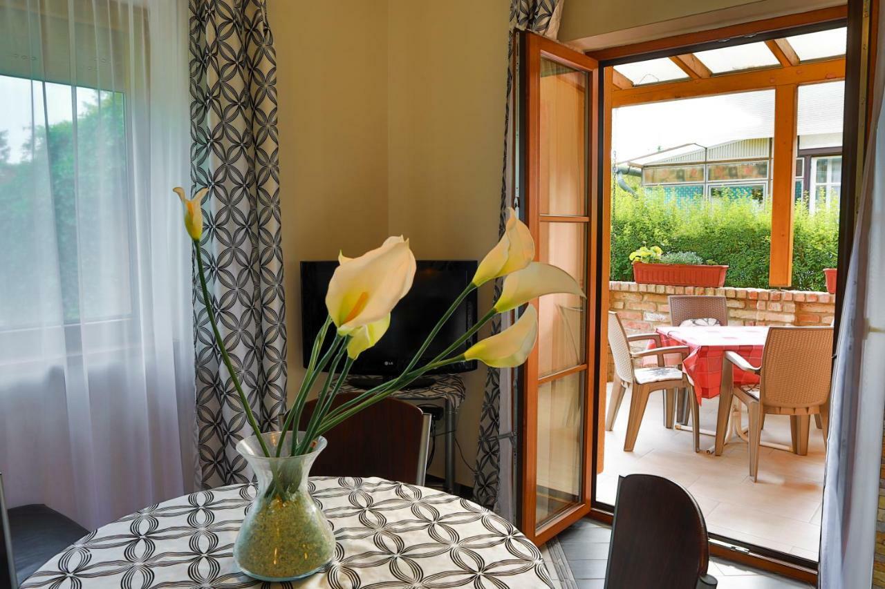 Balaton Apartman Balatonmariafurdo Exterior photo