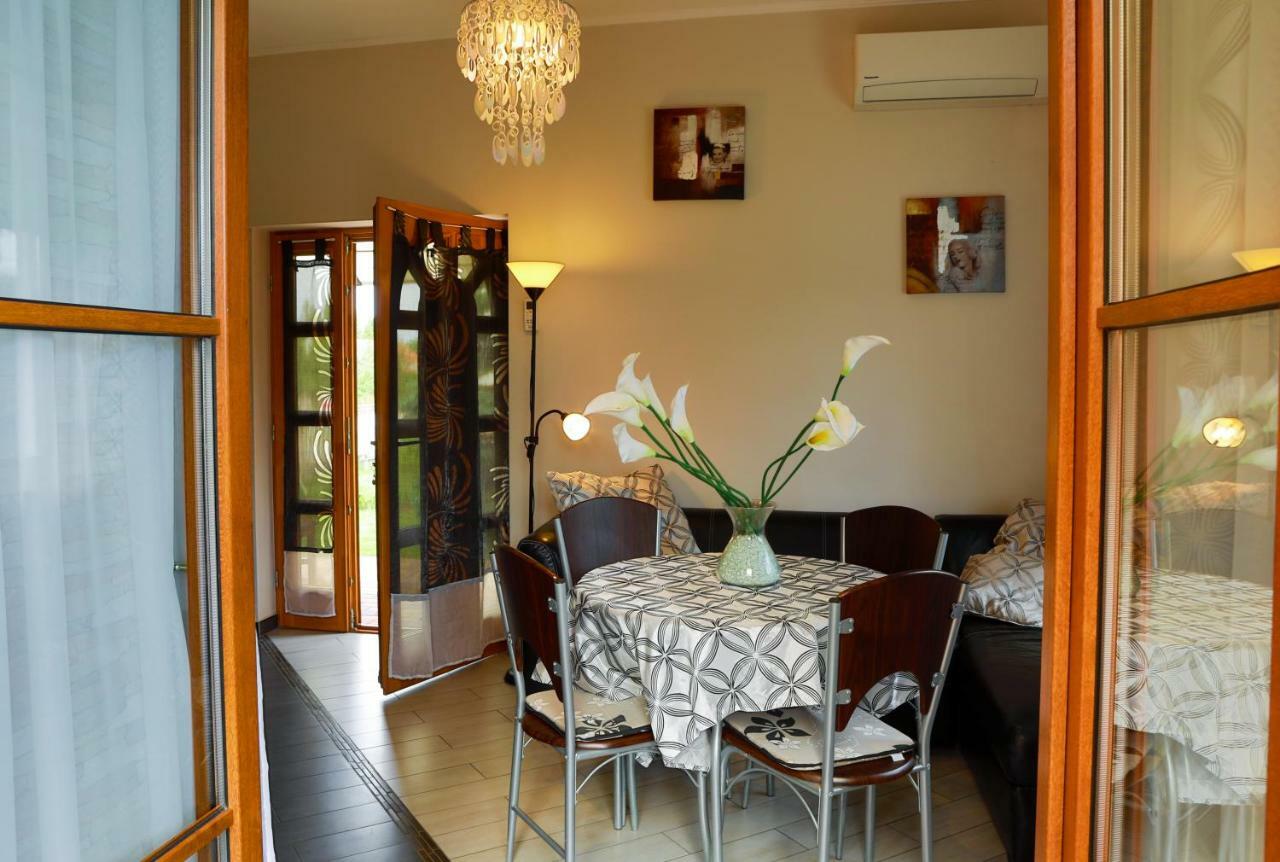 Balaton Apartman Balatonmariafurdo Exterior photo