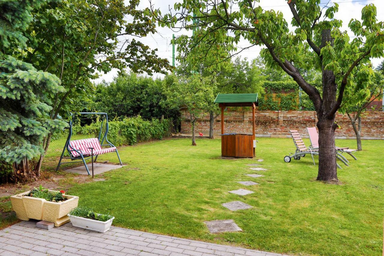 Balaton Apartman Balatonmariafurdo Exterior photo
